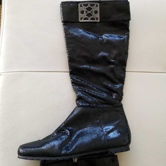 Boots - Picture 5 of 6